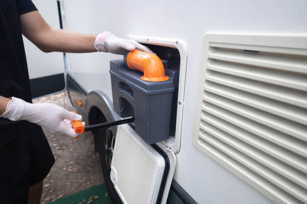 Best Porta potty delivery and setup  in Powderly, TX